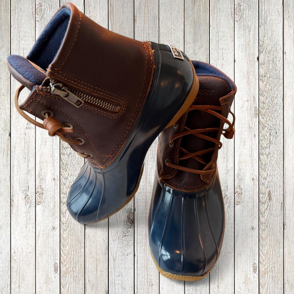 Sperry Womens Saltwater Duck Boots Tan Navy Blue Leather Rubber Size 7 STS91175